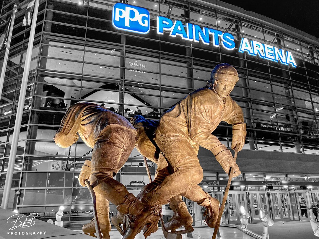 Mario Lemieux Statue Outside PPG Arena Selective Color Etsy