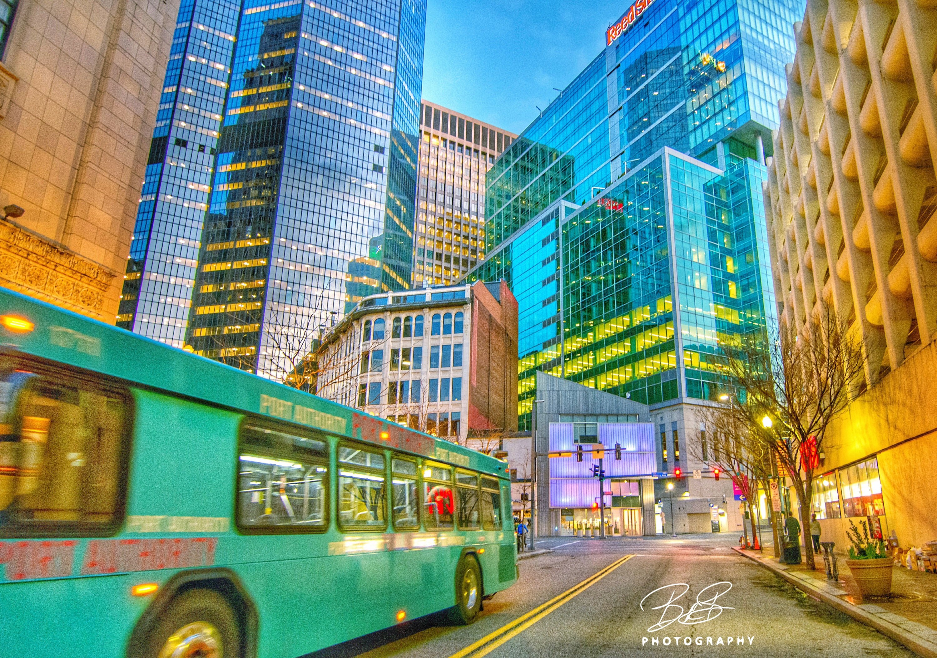Pittsburgh Port Authority Bus - b2fyz37