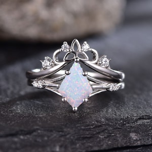 Vintage Kite Shaped Opal Engagement Ring Set Chevron Stack Wedding Ring Retro Norse Viking Jewelry October Birthstone Jewelry For Women