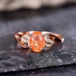 Anillo de piedra solar natural ovalada, anillo de compromiso de plata y oro rosa, anillo de piedra preciosa naranja, anillo de hoja de inspiración natural, anillo de aniversario con racimo de moissanita