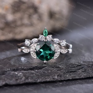 Pear Shaped Emerald Engagement Ring Set,Rose Gold Women Emerald Wedding Ring Set,May Birthstone Ring Set,Art Deco Curved Moissanite Band