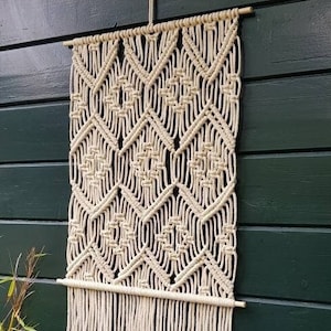 Macramé PATTERN DIY Wall Hanging Tutorial Make your own Macramé Wall Hanging Download PDF Wall Hanging Basic Pattern with Step by Step Explanation