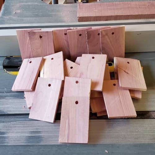 120 Cedar Wood Blocks Cubes Chemical Free Bug Repellent Moth Etsy