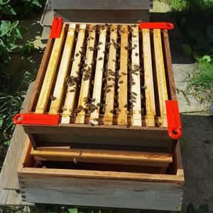 Bee Saving SuperWedge Hive Tool Set.