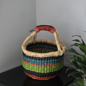 Small  Round  Handwoven Bolga basket