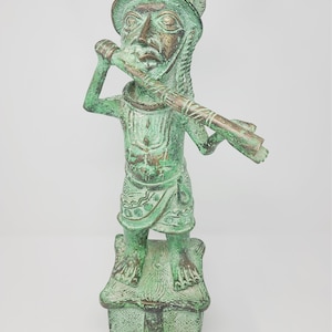 Escultura de bronce africano antiguo / Estatuilla africana beninesa / Estatua africana de bronce africano / Estatua de la tribu beninesa / Estatuilla de bronce
