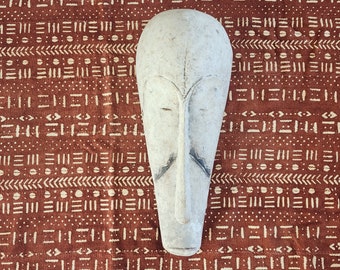 Authentic African mask Ngil