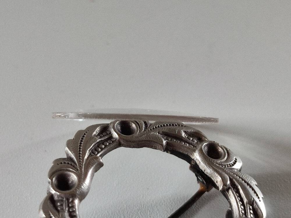 Spilla Medaglione Vintage Fiocco &ndash; Placcato Argento &ndash; Nuova Senza Etichette