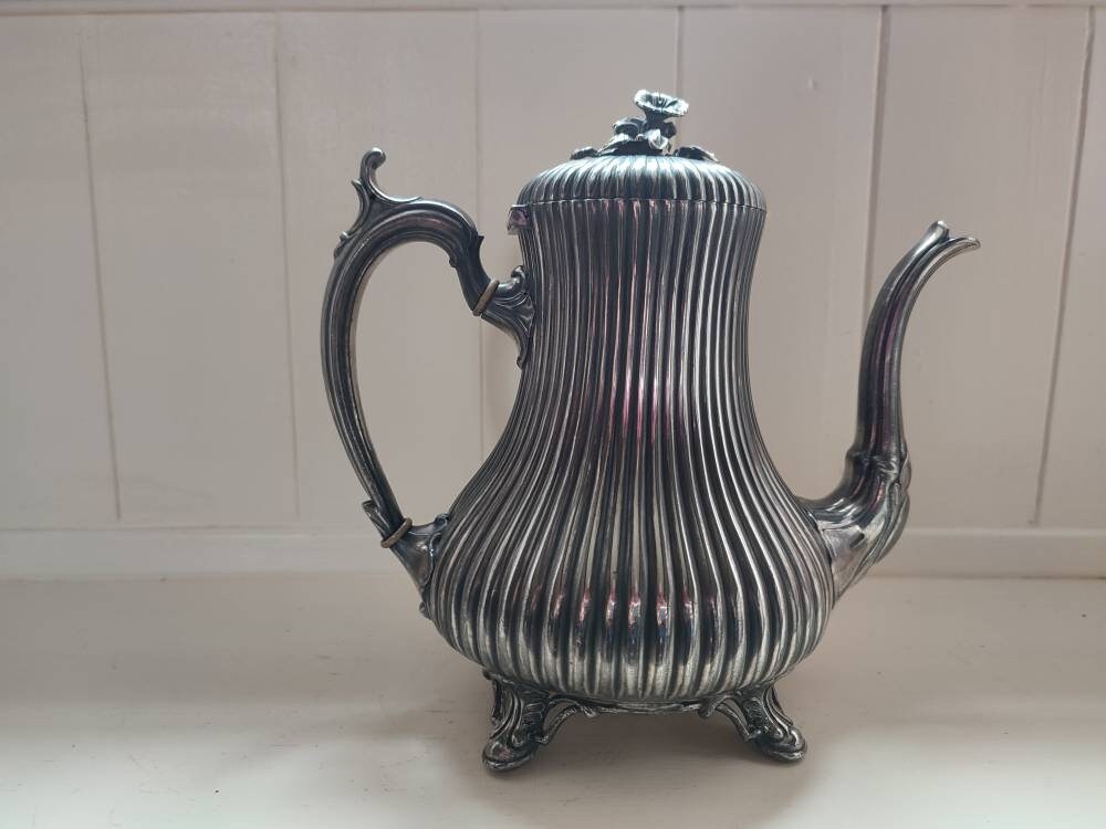 Théière Théière en Plaque d'argent ou Étain Par Shaw & Fisher Antique Anglaise sur Pieds