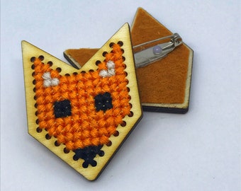 Fox brooch