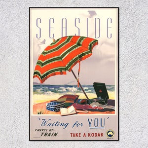 Póster de viaje vintage junto al mar: impresión retro con la frase "Esperándote"; arte mural clásico de turismo costero y de playa