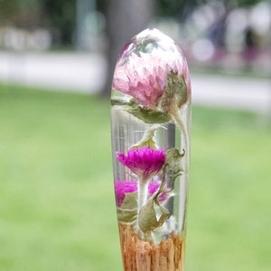 パーソナライズされた木製ヘアスティック、女性用ヘアジュエリー、花のヘアクリップ木製、本物の花が付いた樹脂製ヘアバレッタ、クリスマスギフト