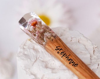 Personalized Hair Stick with Pink Flowers, Epoxy Resin Hairpin, Accessories for Medium, Long, Thick Hair, Custom Wooden Fork, Christmas Gift