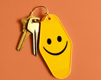 Happy Face Motel Keychain | Vintage Style Keyring