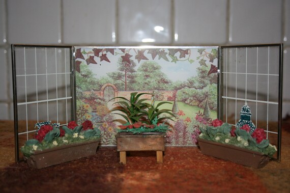 Casa De Muñecas ventana pequeña Bay