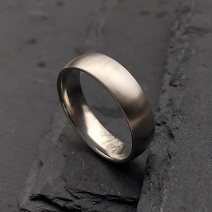 Court shaped ring discount