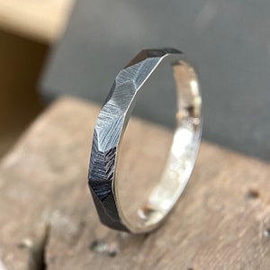 Oxidised Faceted Argentium Silver Ring - 3mm Slim Textured Band - 935 - Mens or Ladies Sizes - Industrial geometric - Handmade in Britain