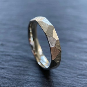 9ct White Gold Faceted Ring - Geometric Minimalist Wedding Band - Rough Textured Band - Men or Ladies sizes - 2 to 8mm Wide - Free Engraving