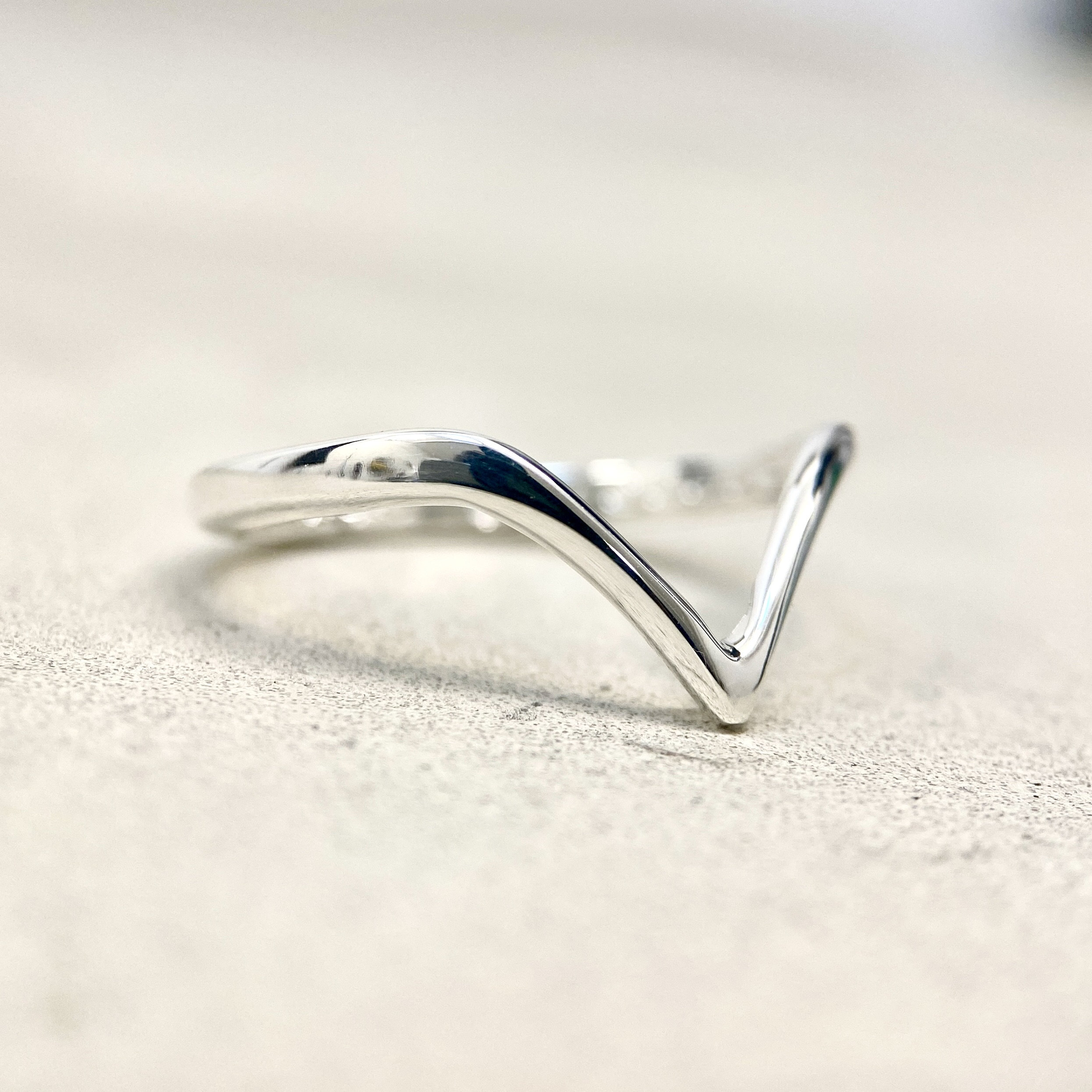 Wishbone Argentium Silver Ring - 935 Chevron Stacking Band - 2mm V Wishbone Argentium Silver Ring - 935 Chevron Stacking Band - 2mm V
