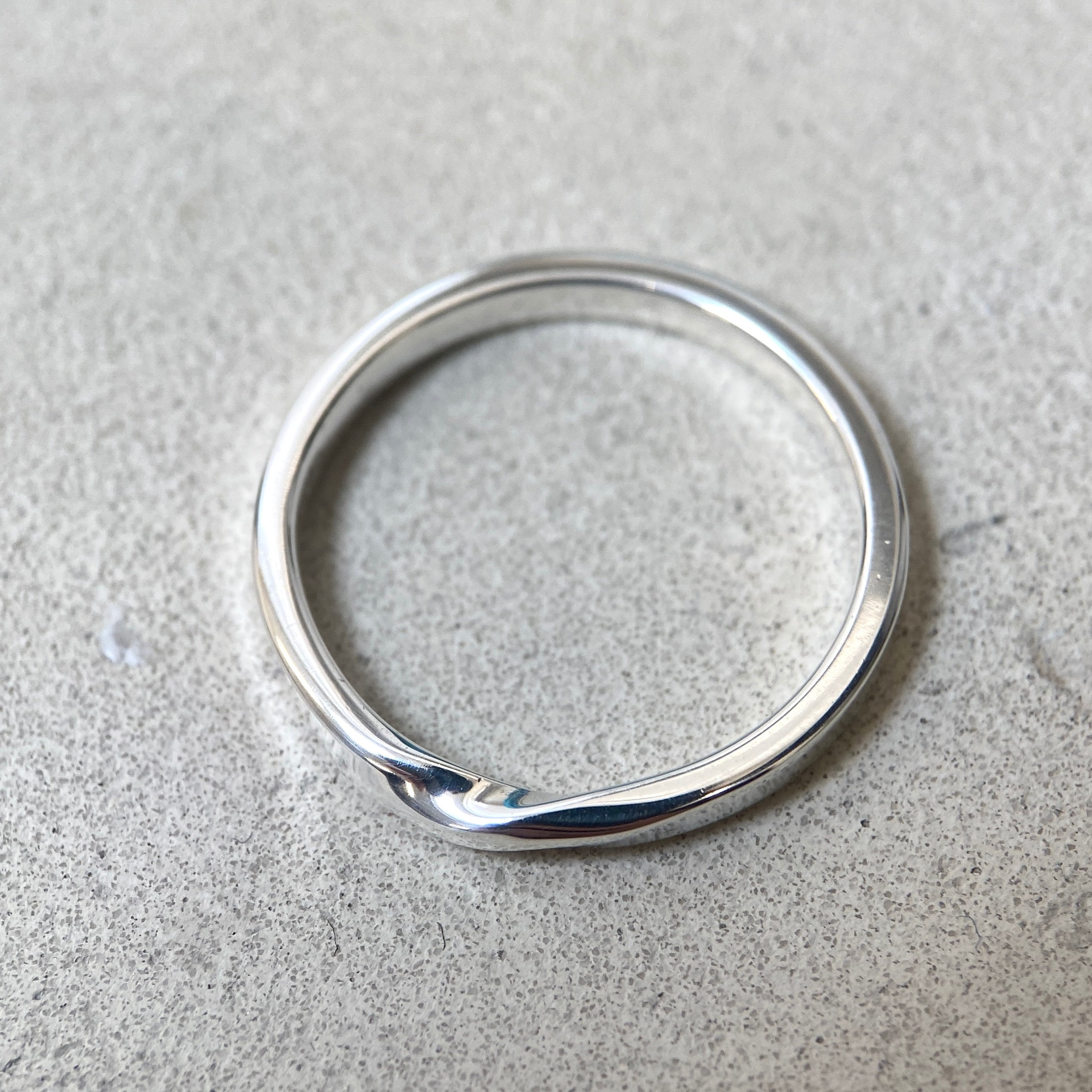 Twisted Argentium Silver Ring - Simple Minimalist Twist Band - 2mm 