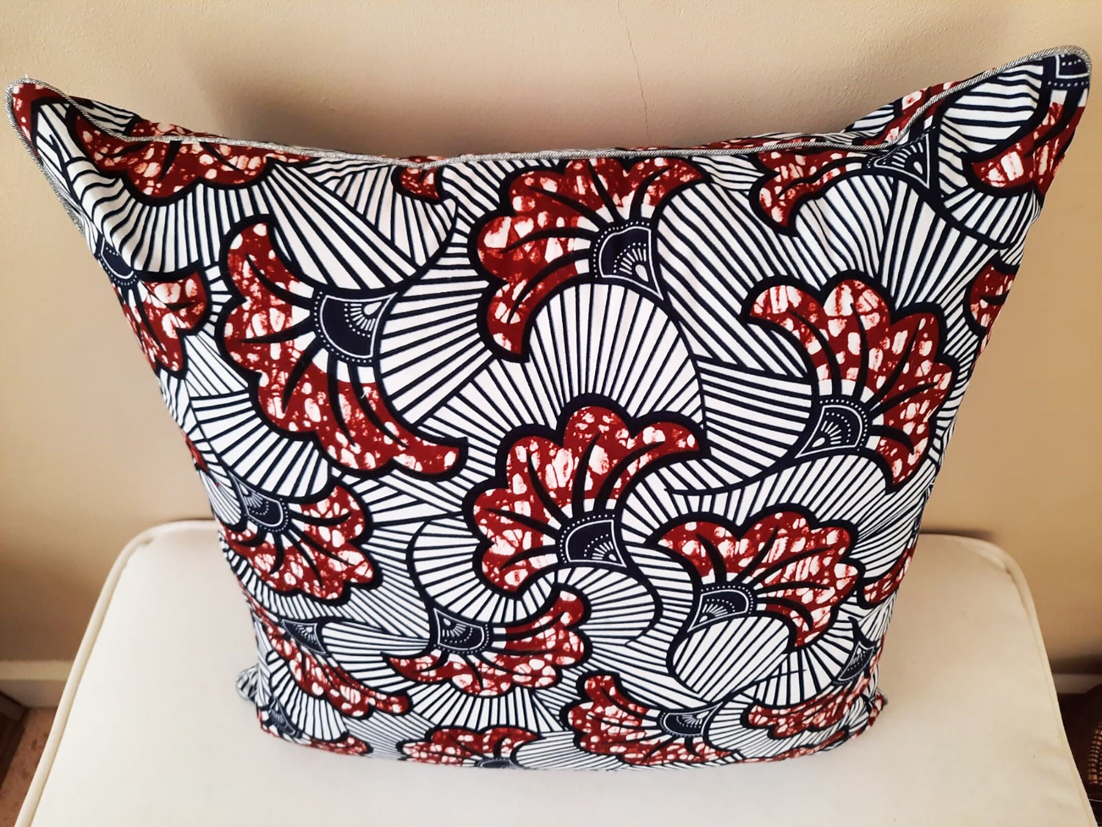 Coussin Fleur Bordeaux