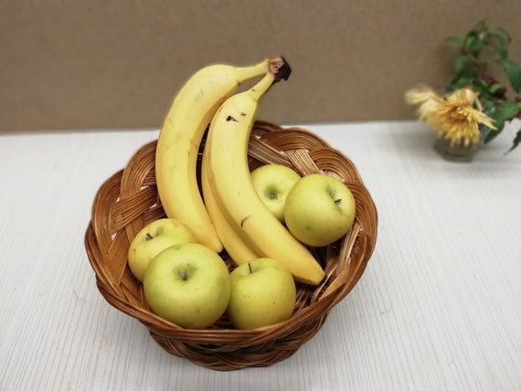 Cesto di vimini per frutta e pane Cestino rotondo Vassoio a maglia a mano  Cestino di stoccaggio Vassoio da tavolo Vassoio da servizio Stile Boho  Arredamento per la casa -  Italia