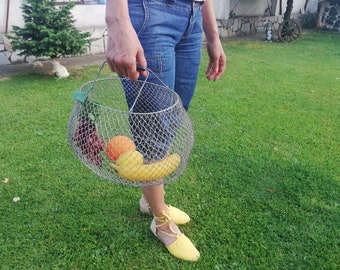 Vintage Metal Wire Basket – Collapsible Picnic Shopping Bag