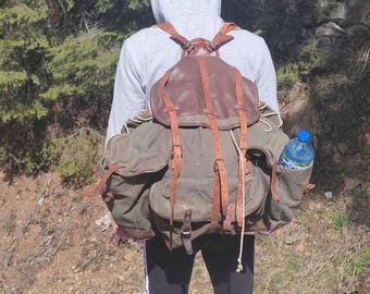 Vintage 70s Canvas Backpack: Rugged Leather Straps, Hiking Camping Knapsack