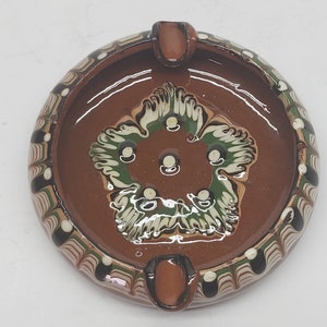 Hand-painted ceramic ashtray - Small glazed ashtray - Vintage handmade clay ashtray - Art Bulgarian pottery - Folk souvenir - Man cave decor