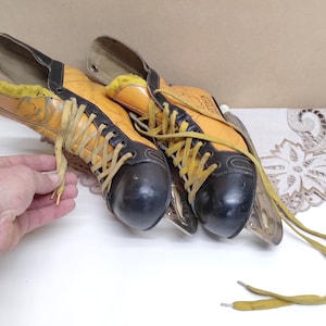 Vintage hockey skates men&#39;s size 11 - Yellow and black leather upper - Silver arrow leather two tone boots - Made in Canada - Man cave decor