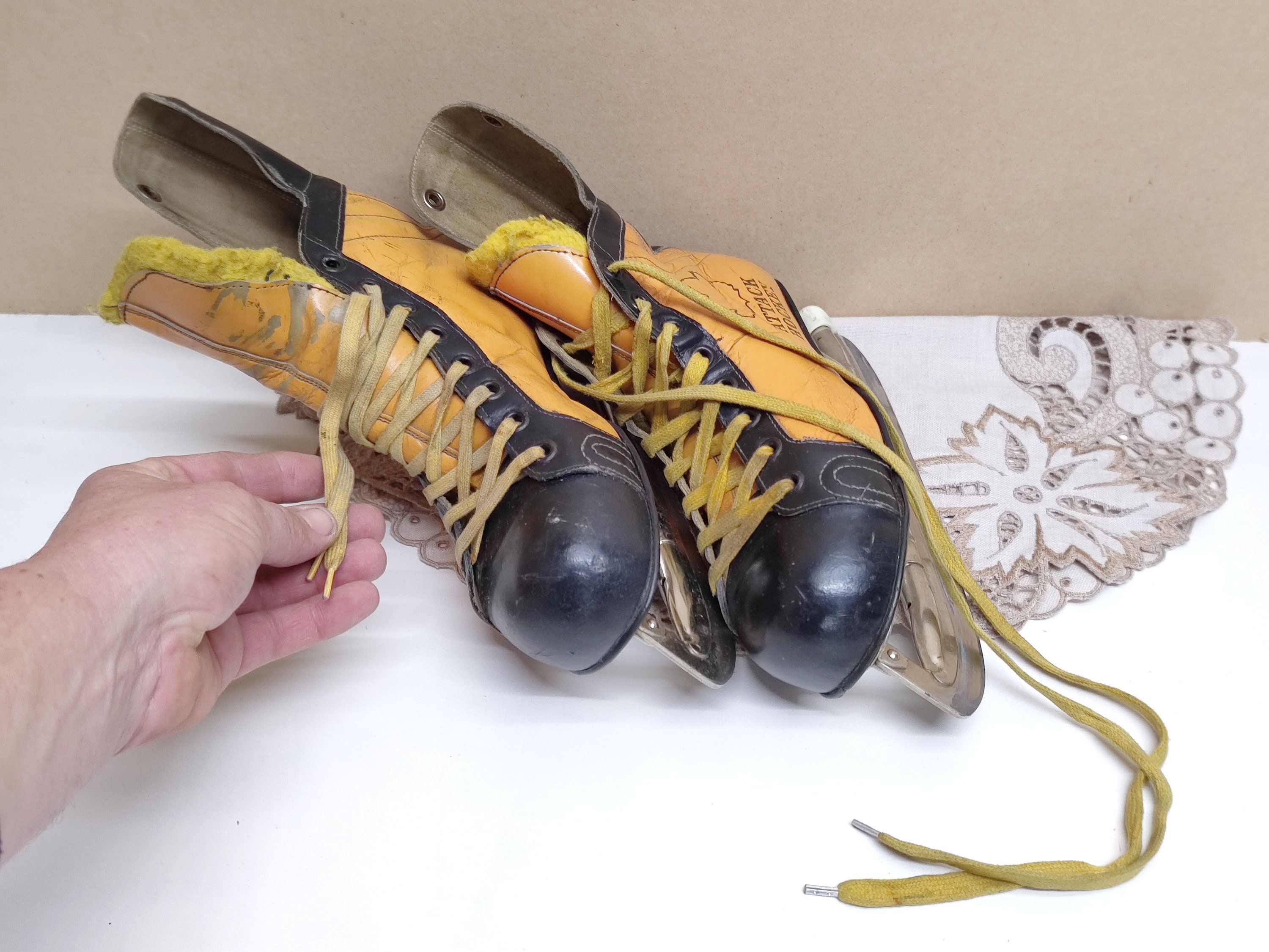 Vintage hockey shoe - Etsy 日本