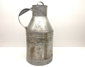 Vintage milk can 1940's - Rusty milk jug - Metal milk container - Hood milk kettle - Large milk pot - Rustic pitcher with lid - Garden decor