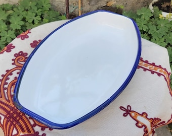 Bandeja médica vintage de esmalte: plato de esmalte blanco con borde azul