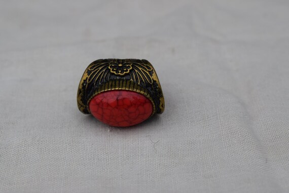 Vintage brassy ring - Ring with red stone - Old r… - image 8
