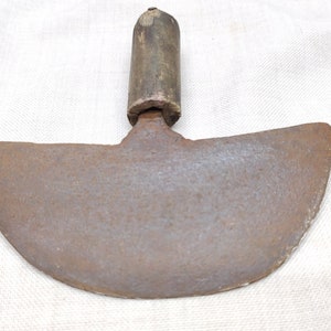 Antique food chopper - Primitive cabbage shredder - Rusty iron blade & wood handle - Rustic herb cutter - Distressed cutting tool - Gadgets