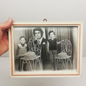 Vintage framed photo 1960s - Black and white picture - Family photo - Bulgarian photography - Photo in wood frame - Wall hanging - Art decor