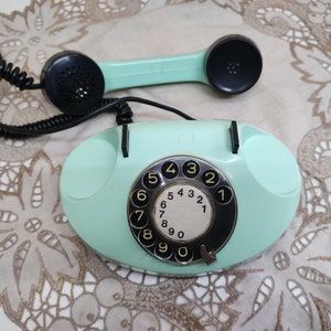 Vintage Turquoise Rotary Dial Phone: Retro Office Decor, 1978s