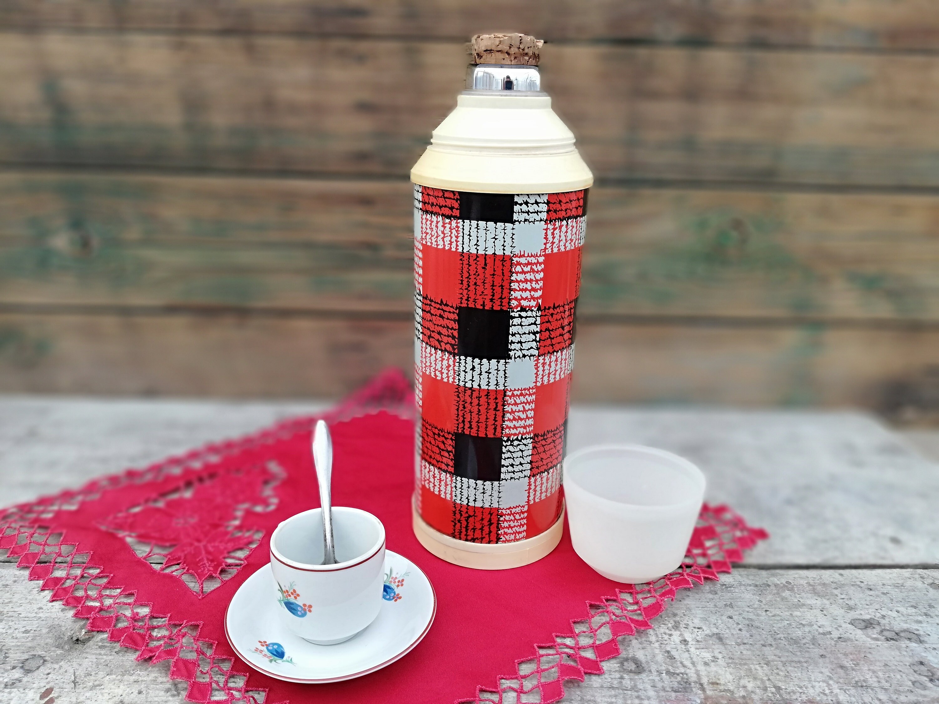 Vintage Thermos Vacuum Flask Thermos for Hot and Cold Drinks Tourist Thermos  Vacuum Flask for Travel Camping Equipment From 70s 