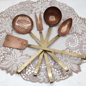 Vintage Copper & Brass Kitchen Utensils: 5-Piece Wall Decor Set