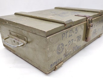 Vintage military wooden trunk '70s - Green ammo crate - Wooden foot locker - Home coffee table - Storage box - Retro wood chest - Movie prop