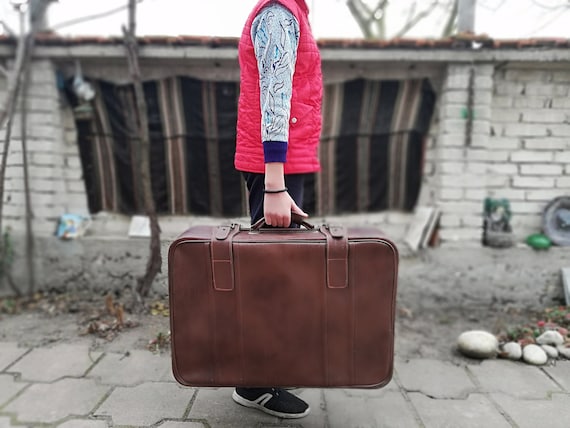 Vintage leather suitcase from 70s - Leather brown