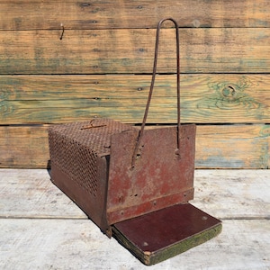Vintage handmade mouse trap for 50s, Primitive metal trap with wooden bottom, Trap for large mice, Mouse gripping tool, Old home decor