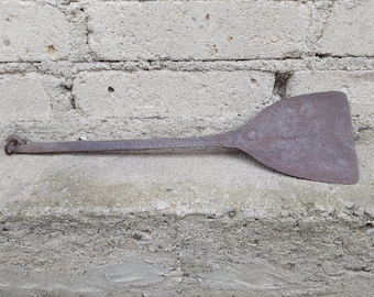 Pizza paddle - Iron rusty old kitchen paddle - Oven bread peel long 17" - Forged fire pit hand tool - Paddle for pancakes - Outdoor bakeware