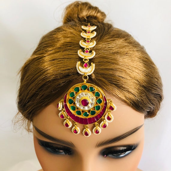 Style Your Maang Tikka Different Ways With These Amazing Festive Hairstyles  | HerZindagi