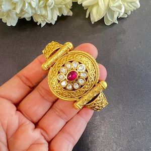 Golden Red Kundan Bracelet/ Kundan Sabyasachi Inspired Bracelet/ Punjabi Statement Bracelet/ Golden Traditional Bracelet / Indian Kada