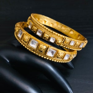 Rajwadi Golden Kundan Bangles/ Sabyasachi Indian Wedding Bangles/ Jadau Kundan Bangles / Pakistani Bangles / Punjabi Wedding Bangles