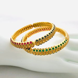 Pulseiras de pedra esmeralda de rubi multicolorido dourado/pulseiras Sabyasachi de tamanho 2.6/pulseiras de pedra Kemp/joias de casamento indianas/pulseiras indianas douradas