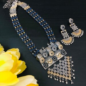 Marineblauwe Dual Tone geoxideerde zilveren ketting/blauwe Moissanite steen ontwerper ketting/geoxideerde zilveren ketting/witte Tribal Rani Haar