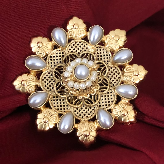 Golden Jadau Statement Ring Sabyasachi Pearl Ring Matte Gold Cocktail Ring Bridal Ring Rajwadi Ring Jadau Rajasthani Ring Etsy Canada
