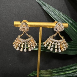 22 Karat Vergoldete CZ Jhumka Ohrringe / Cubic Zirkonia Jhumkas / Goldene Cubic Zirkonia Kleine Jhumkas / Statement Ohrringe / Indische Jhumkas